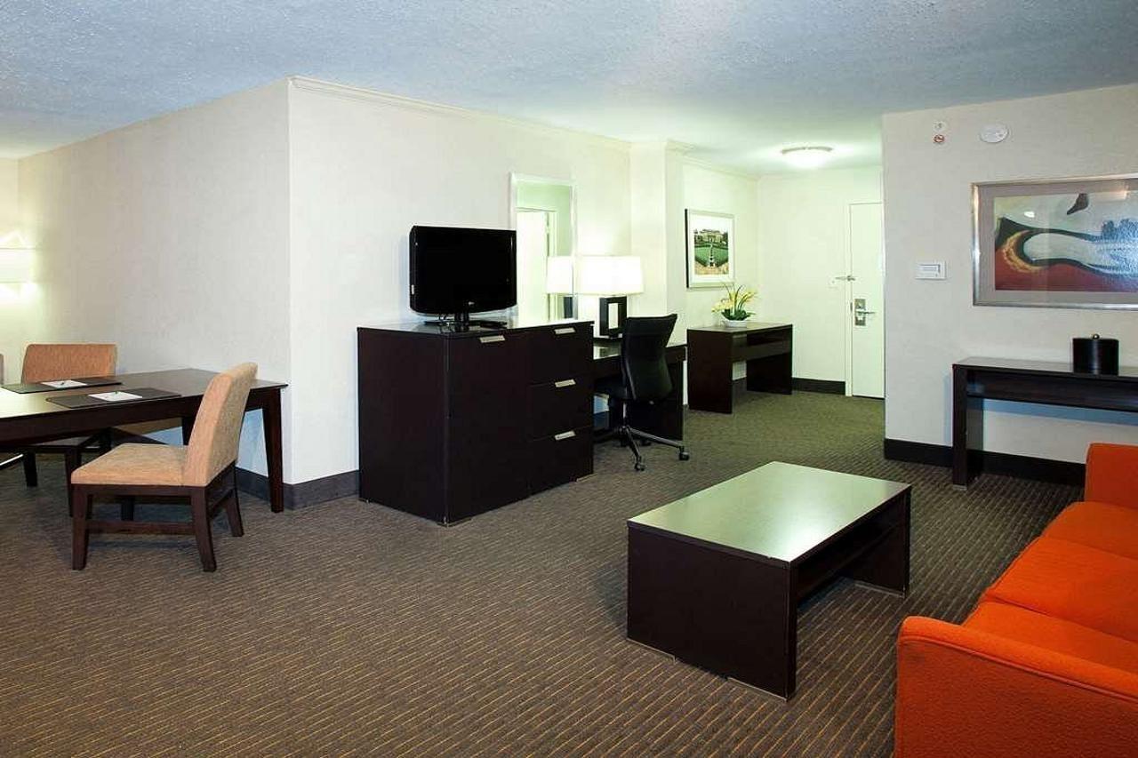 17 West Hotel, Ascend Hotel Collection Tulsa Zewnętrze zdjęcie